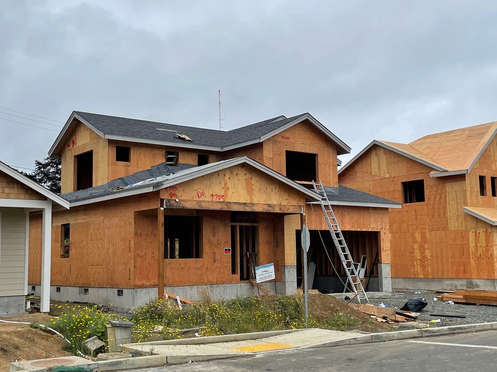Cape Falcon Plan in Blue Heron Pointe, Seaside, OR 97138
