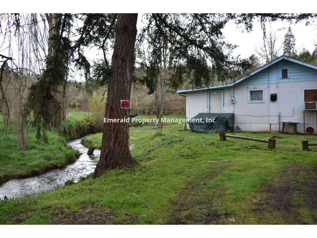 72790 Shoestring Rd, Cottage Grove, OR 97424