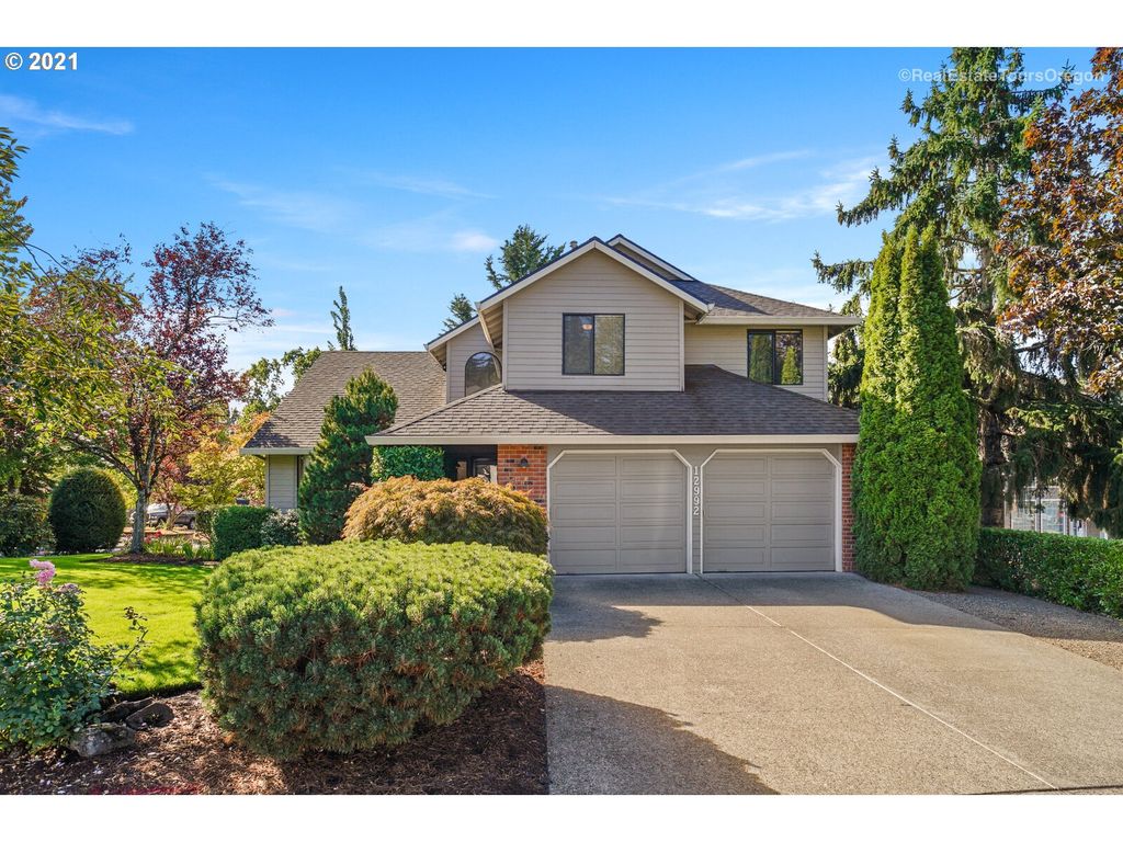 12992 SE Regency View St, Happy Valley, OR 97086