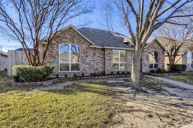 7414 Caribbean Dr, Rowlett, TX 75088