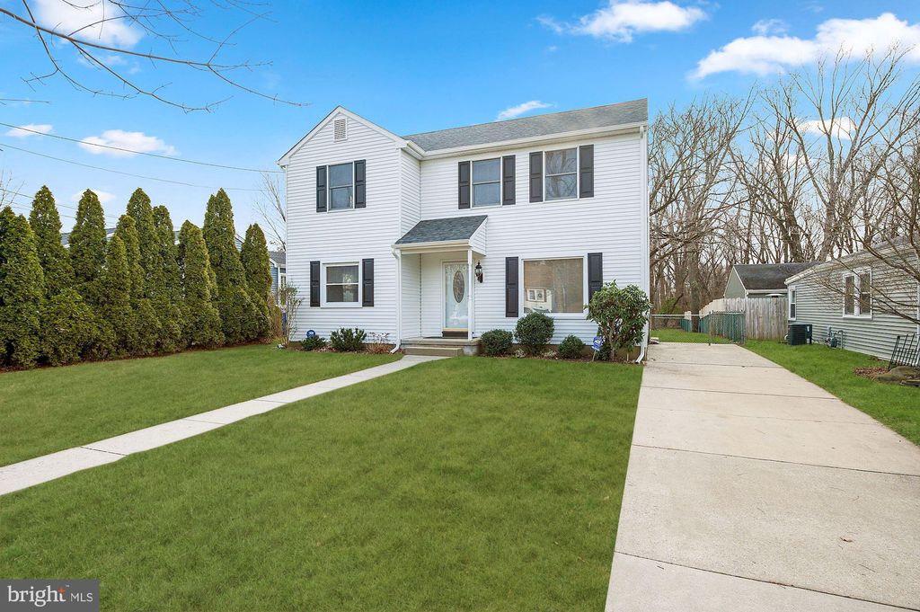 610 Grand Ave, Moorestown, NJ 08057