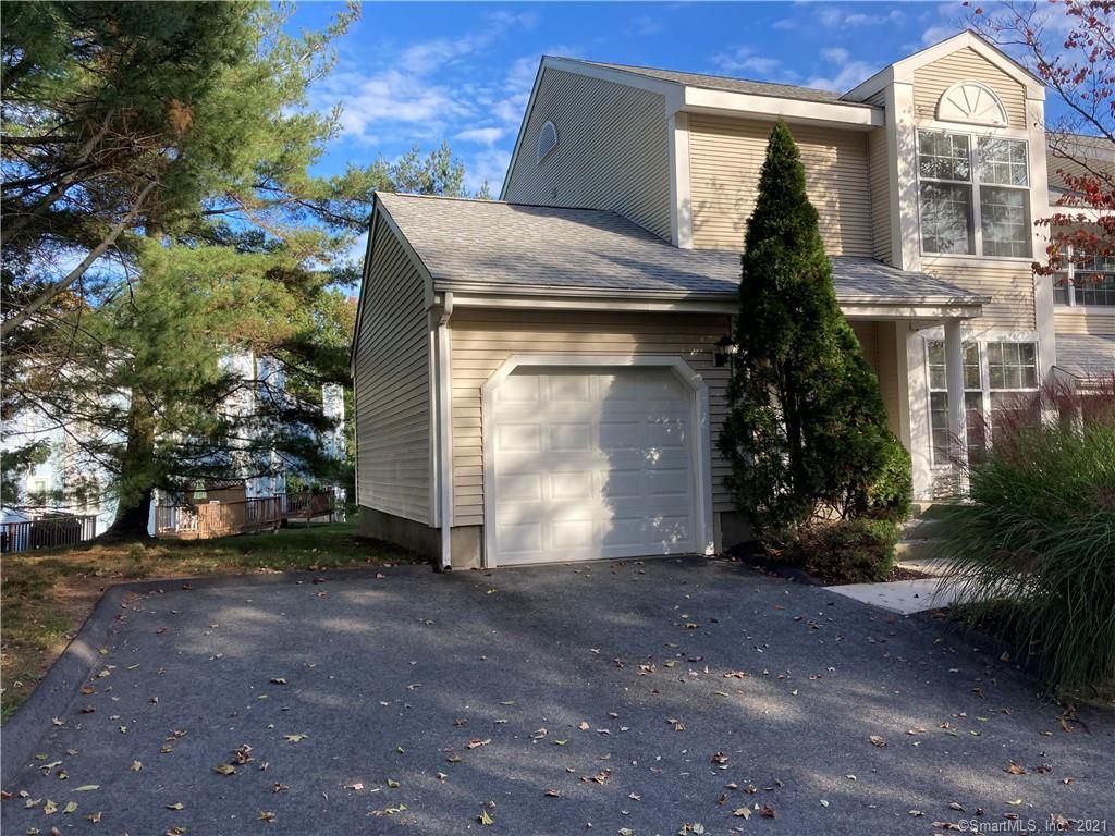 104 Limner Cir #104, Rocky Hill, CT 06067