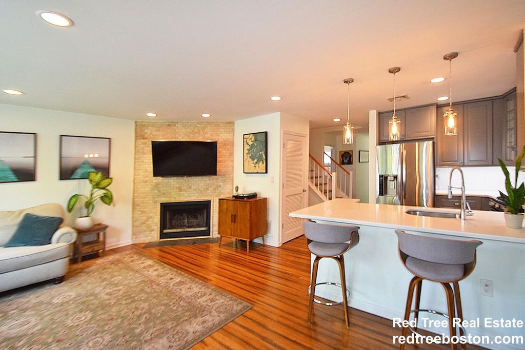 282 Sidney St #U282, Cambridge, MA 02139