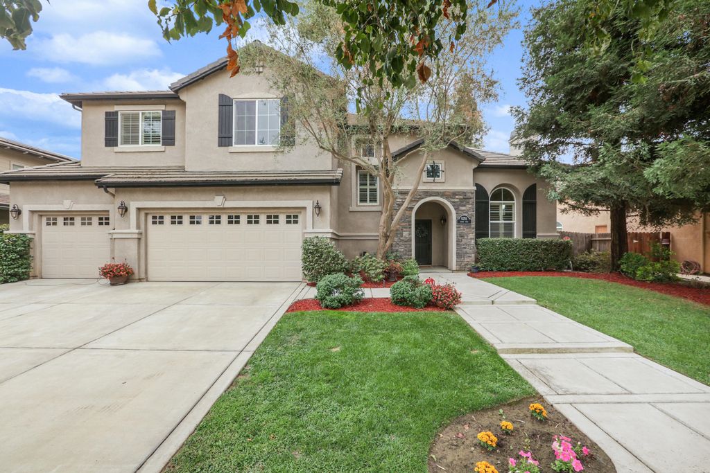 5701 W Buena Vista Ave, Visalia, CA 93291 5 Bed, 3 Bath 5701 W Buena Vista Ave, Visalia, CA 93291 5 Bed, 3 Bath