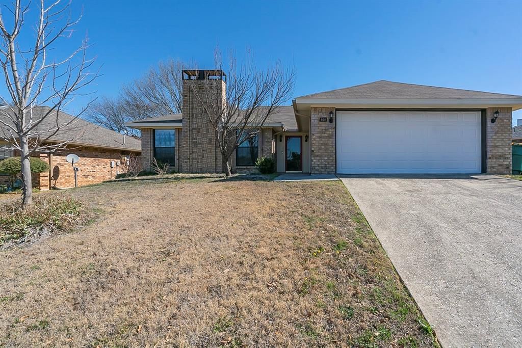 960 Brookside Dr, Cedar Hill, TX 75104