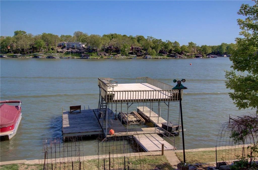 9 F St, Lake Lotawana, MO 2 Bed, 2 Bath SingleFamily Home 28