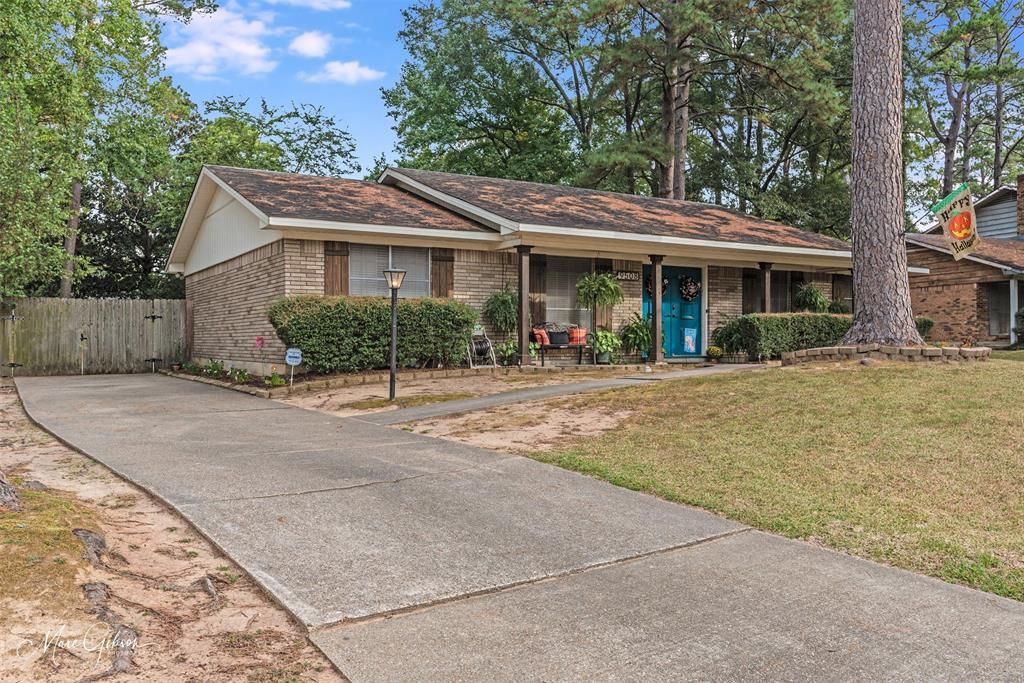 9508 Holly Oak Dr, Shreveport, LA 71118