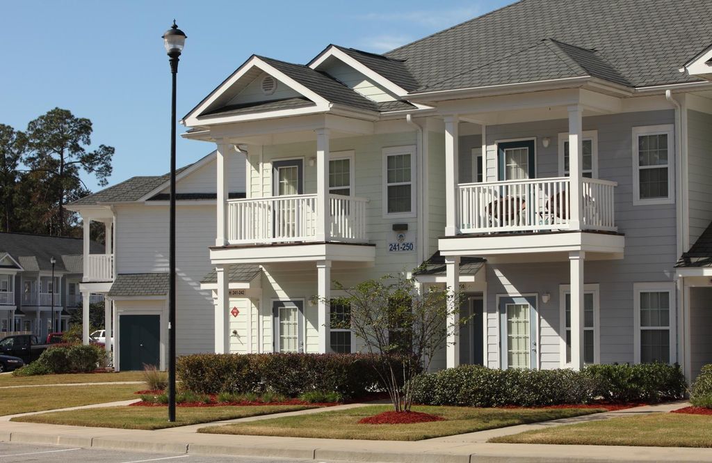 335 Courage Loop, Hinesville, GA 31315