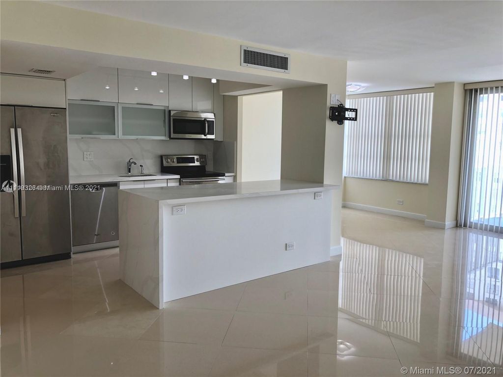 231 174th St #1506, North Miami Beach, FL 33160