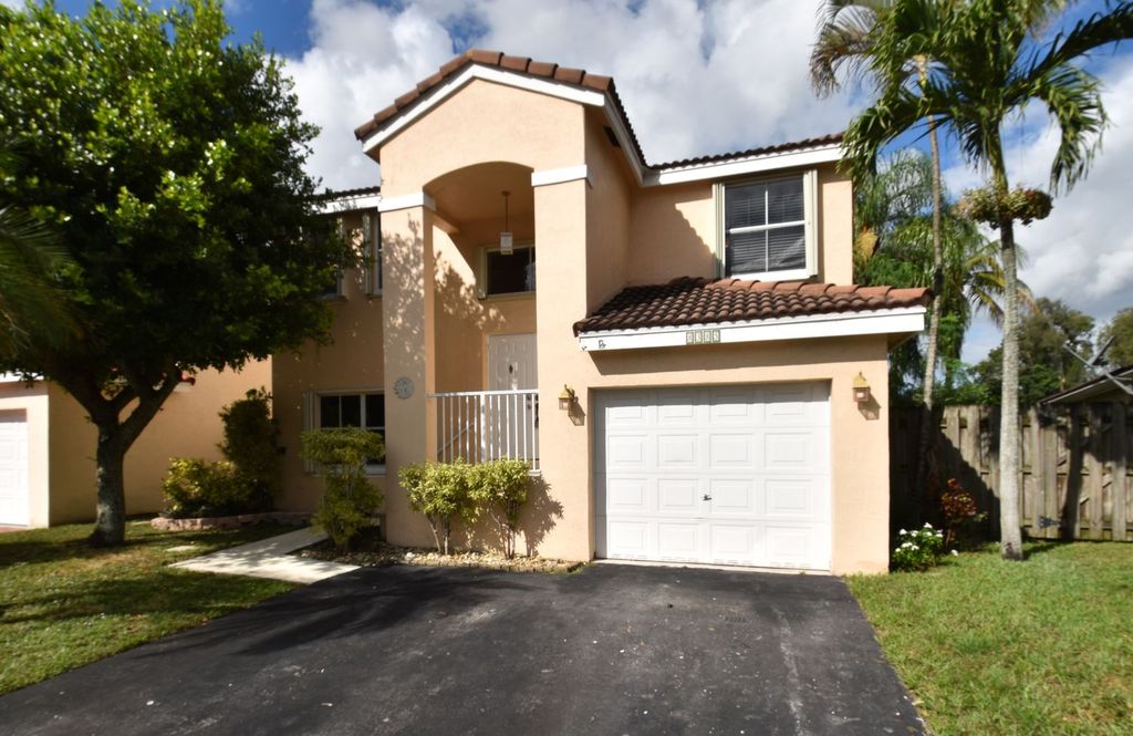 8385 SW 42nd Ct, Davie, FL 33328