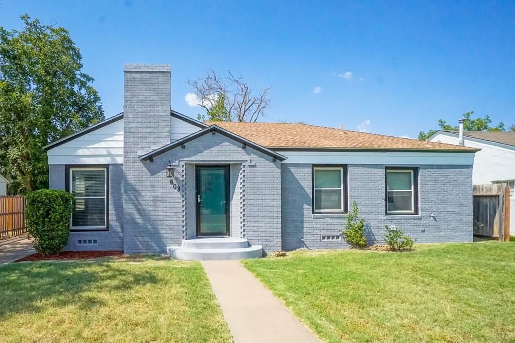 608 W Kansas Ave, Midland, TX 79701