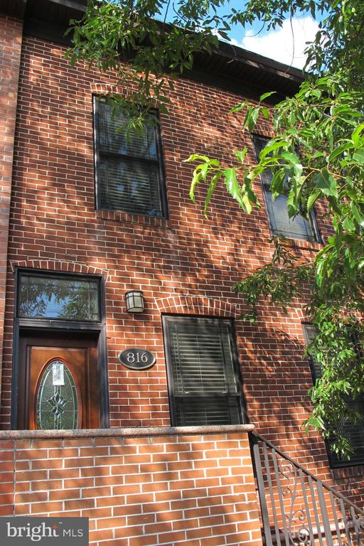 816 Spruce St, Trenton, NJ 08638