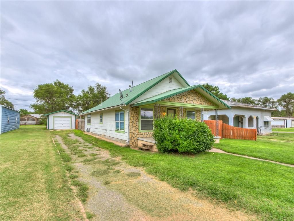 1224 Church St, Waynoka, OK 73860
