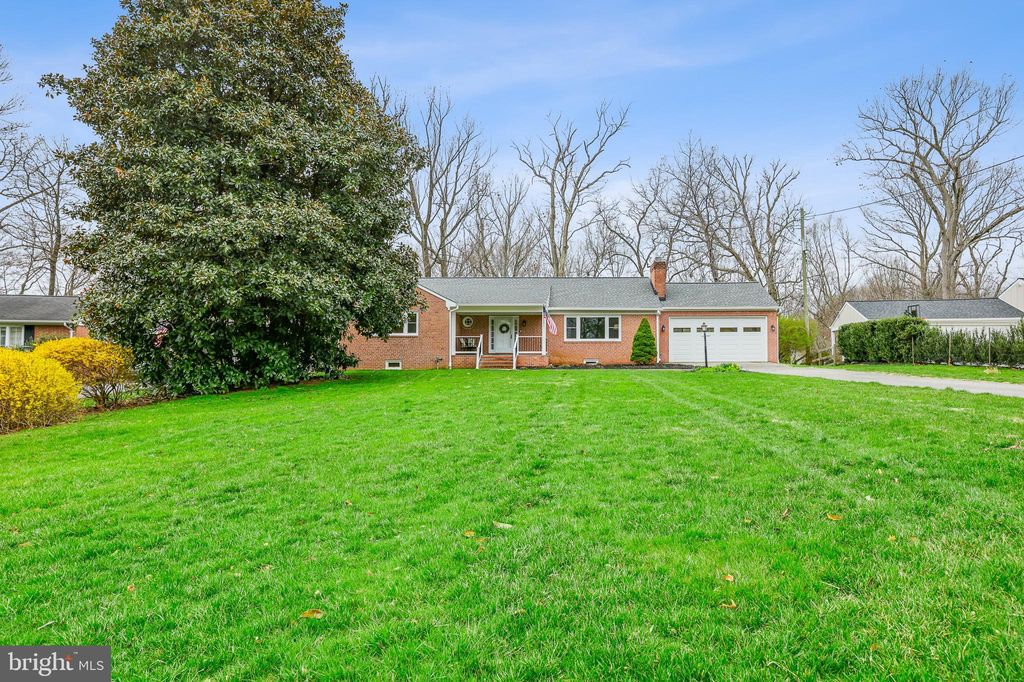 9913 Carrigan Dr, Ellicott City, MD 21042