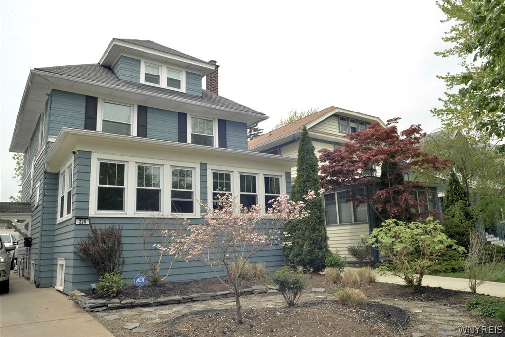 228 Wallace Ave, Buffalo, NY 14216