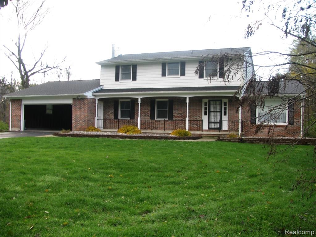5189 Slayton Rd, Jackson, MI 49201