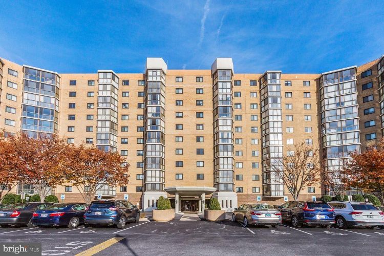 3330 N Leisure World Blvd #5907, Silver Spring, MD 20906