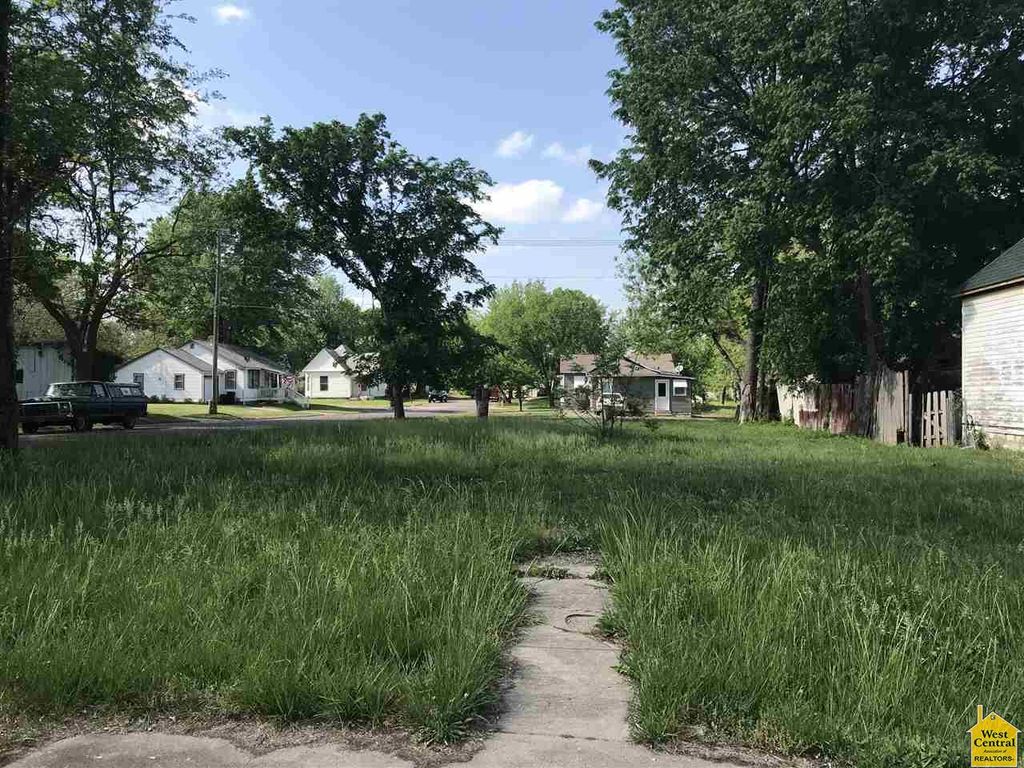 629 E 10th St, Sedalia, MO - Lot/Land | Trulia