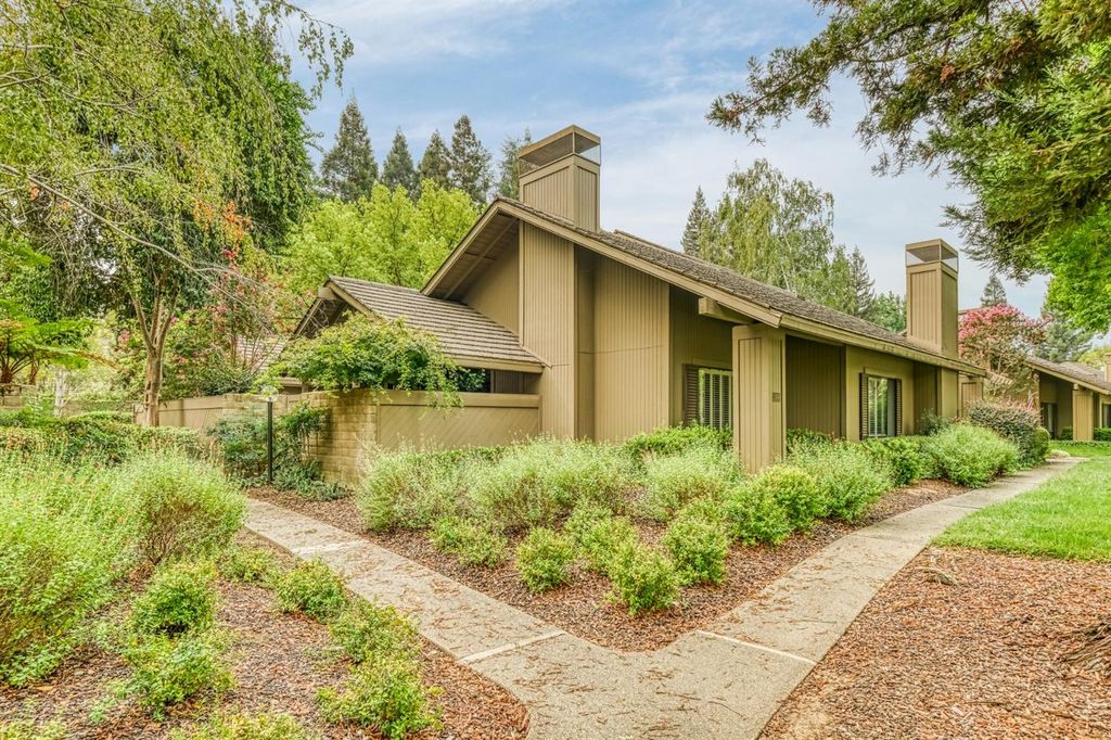 11418 Coloma Rd, Gold River, CA 95670 2 Bed, 2 Bath Condo MLS