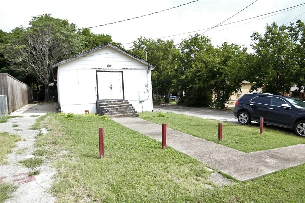 2505 Naoma St, Dallas, TX 75241