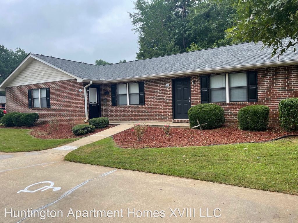 100 Victoria Way, Commerce, GA 30529