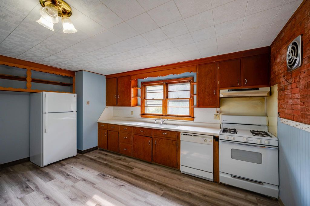 34 Hulse St #1, New Haven, CT 06513
