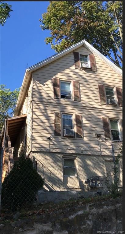 6 Summit St, Derby, CT 06418