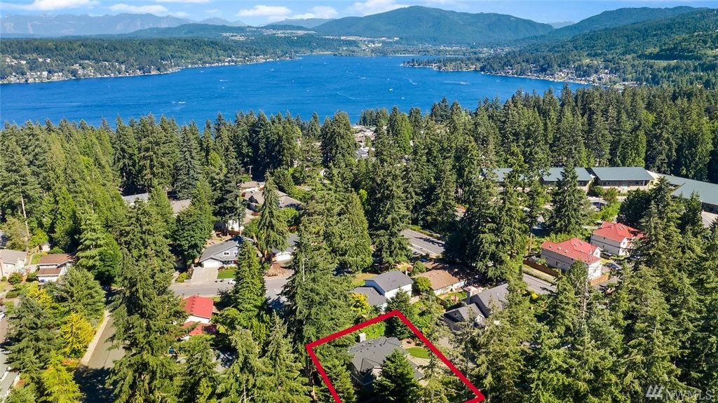 16420 SE 24th St, Bellevue, WA 98008