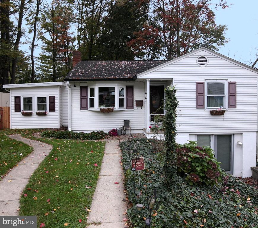 513 N 18th St, Pottsville, PA 17901