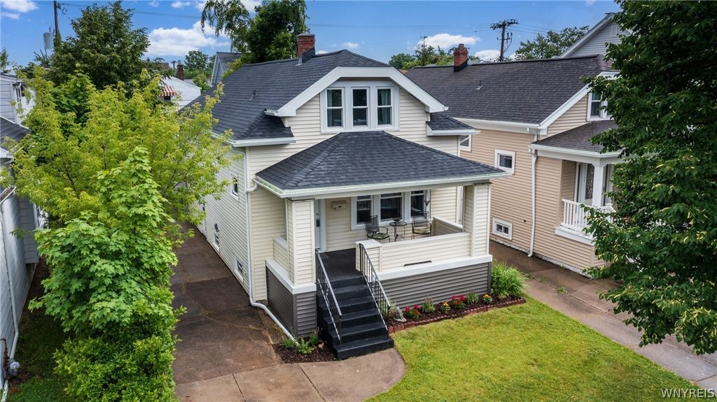 16 Legion Dr, Buffalo, NY 14217 SingleFamily Home for Sale MLS B1542451