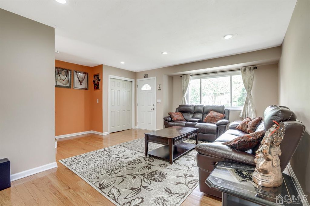 14 Quincy Cir, Dayton, NJ 08810 2 Bed, 2 Bath Townhouse MLS