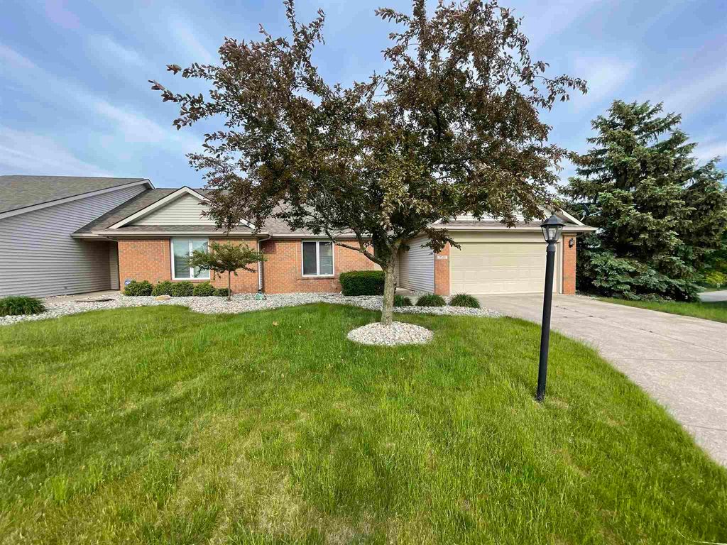 7511 Tattersholl Cir, Fort Wayne, IN 46804