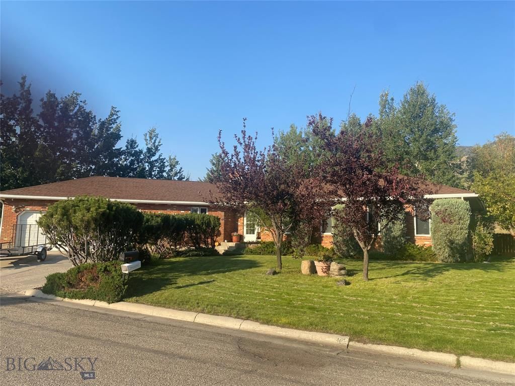 100 Cedar Lake Ct, Butte, MT 59701