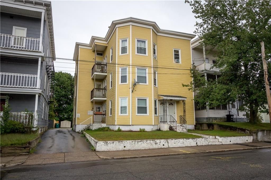 585 Wood Ave Woonsocket Ri 02895 Mls 1298298 Trulia