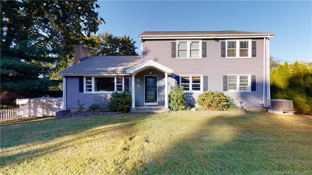 439 Church Hill Rd, Trumbull, CT 06611