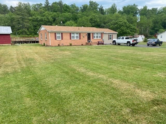 3603 Midland Trl, Covington, VA 24426
