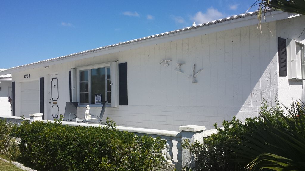 1708 SW 21st St, Boynton Beach, FL 33426