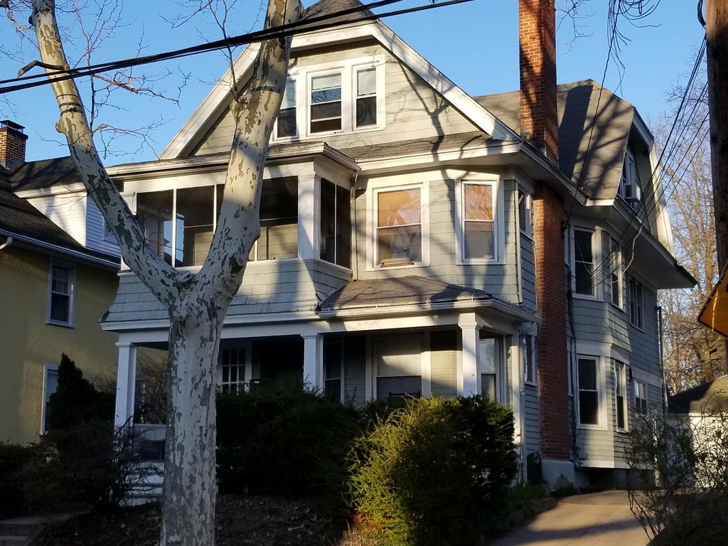 15 W Rock Ave #1, New Haven, CT 06515