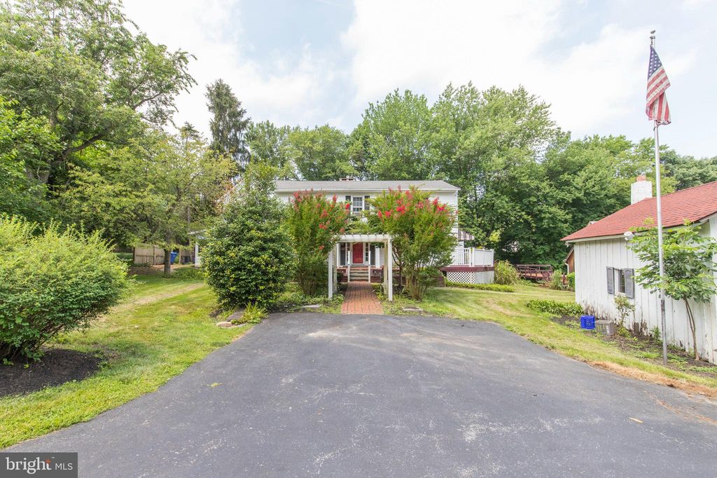 63 Kirk Rd, Garnet Valley, PA 19060