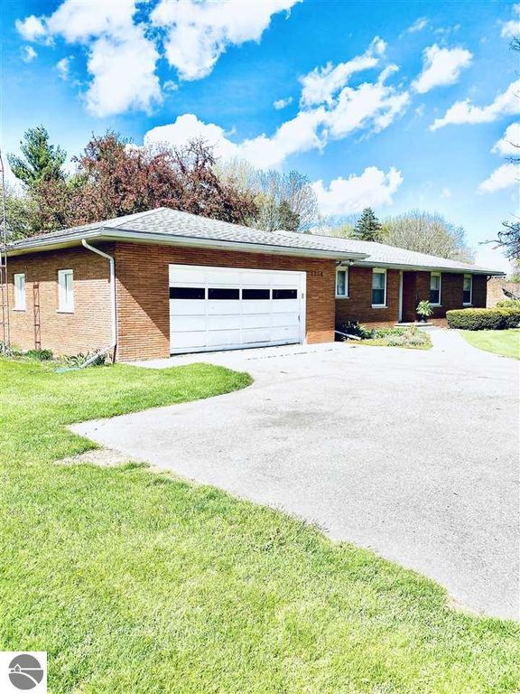 1204 W Superior St, Alma, MI 48801 Trulia