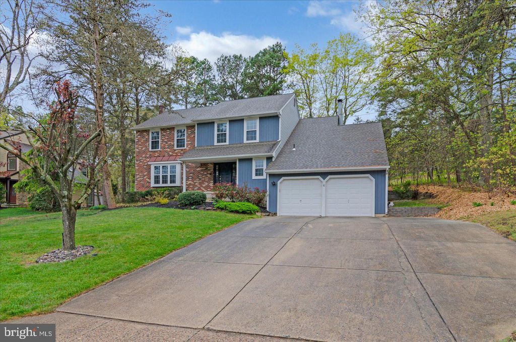 6 Signal Hill Dr, Voorhees, NJ 08043