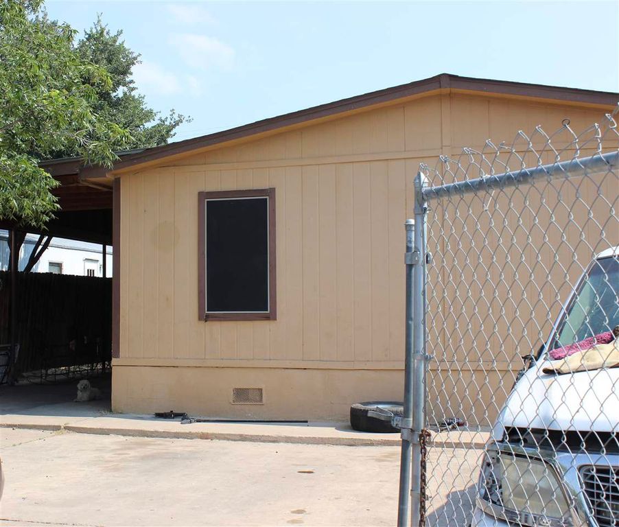 2206 Alysha Ct, Laredo, TX 78040