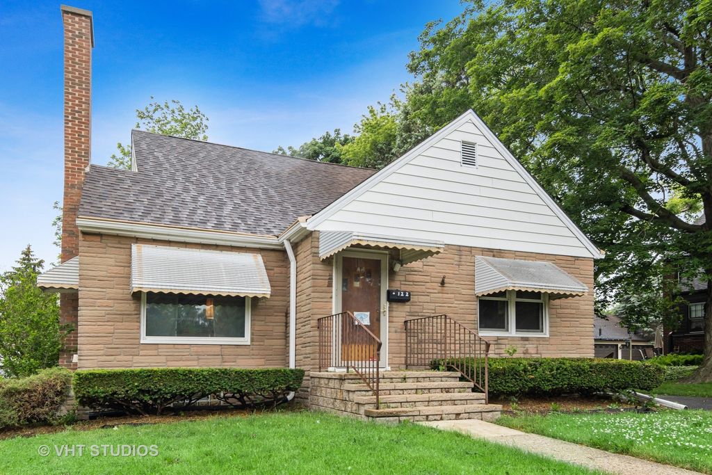 122 S Plum Grove Rd, Palatine, IL 60067