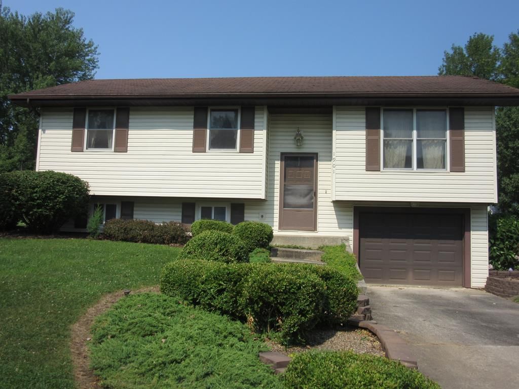 1901 Canvasback Dr, Kirksville, MO 63501