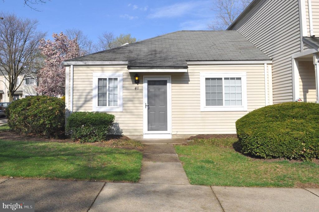 40 Stoney Point Ct, Germantown, MD 20876