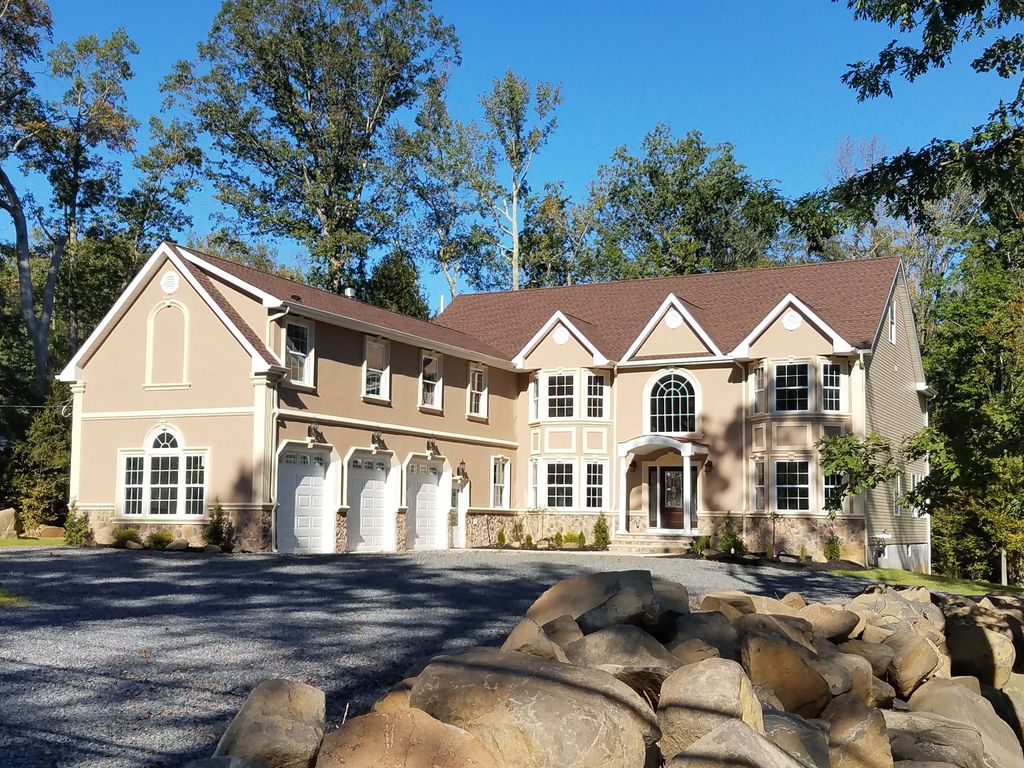 258 New Rd, Monmouth Junction, NJ 6 Bed, 6 Bath SingleFamily Home
