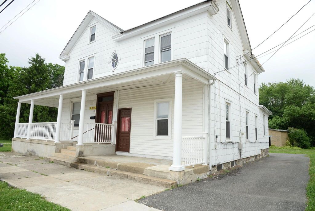 18 N Academy St, Glassboro, NJ 08028