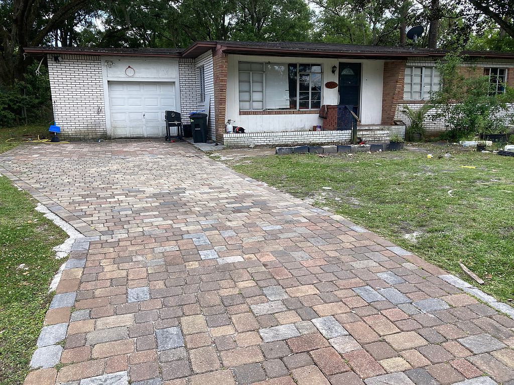 3004 Delor Dr, Jacksonville, FL 32223