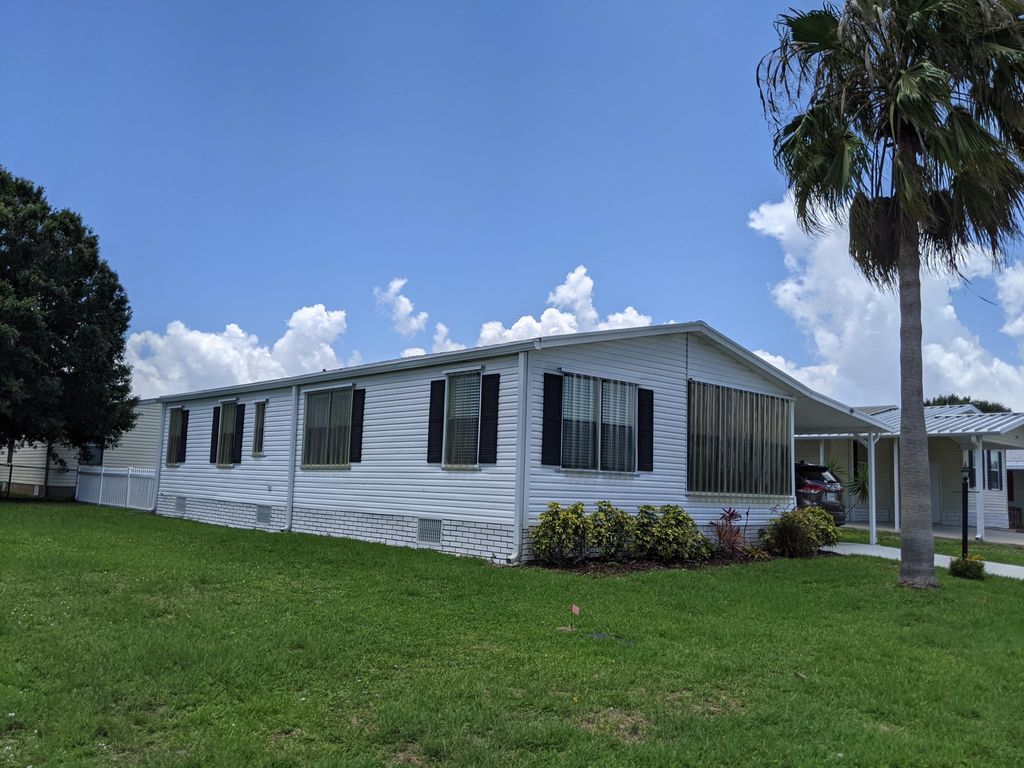 368 Dolphin Cir, Sebastian, FL 32976