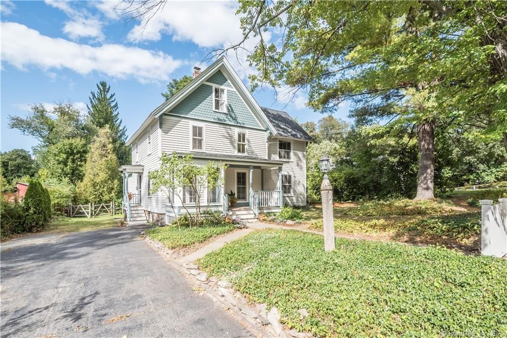 28 Gildersleeve Ave, Collinsville, CT 3 Bed, 2 Bath 40 Photos Trulia